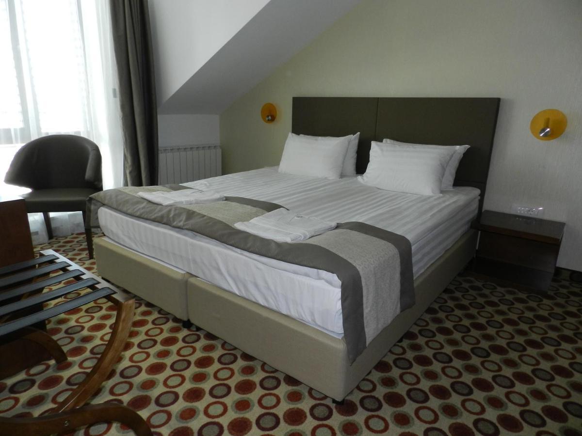 Central Hotel Sofia Room photo
